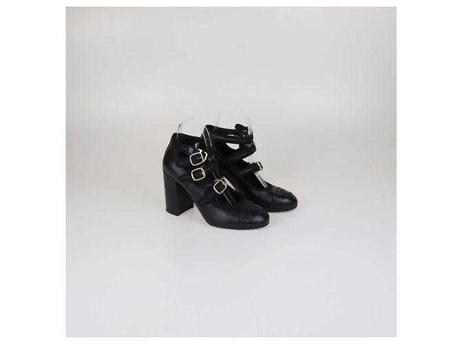 Décolleté Chanel in pelle nera con cinturini multipli Mary Jane e punta CC Nero - vista 2
