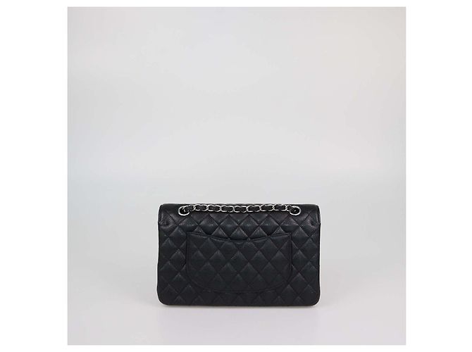 Borsa Chanel Medium Classic Double Flap in pelle caviar matelassé nera Nero - vista 3