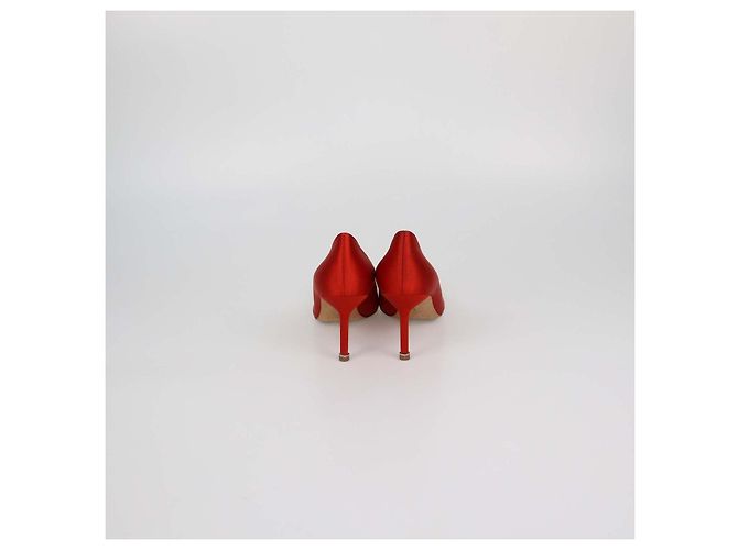 Décolleté Hangisi in raso rosso Manolo Blahnik - vista 5
