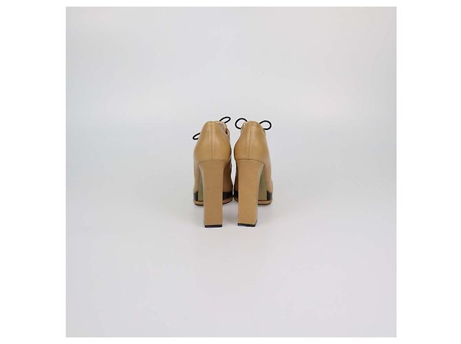 Botines de plataforma con puntera Chanel en cuero Beige/Black Negro - vista 5