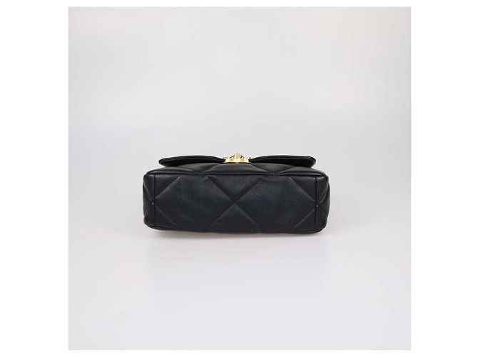 Borsa a patta Chanel Small 19 in pelle matelassé nera Nero - vista 4