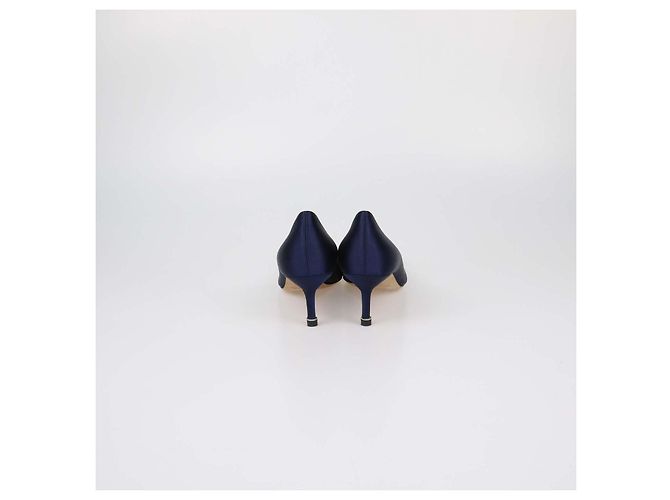 Décolleté Hangisi in raso blu navy Manolo Blahnik - vista 5
