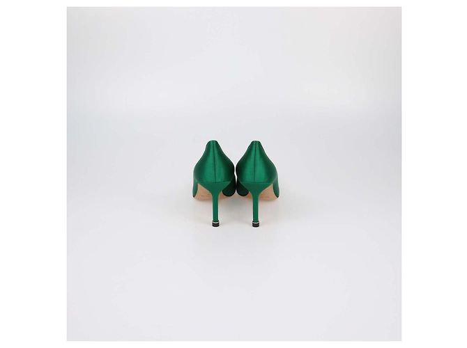 Décolleté Hangisi in raso verde Manolo Blahnik - vista 5