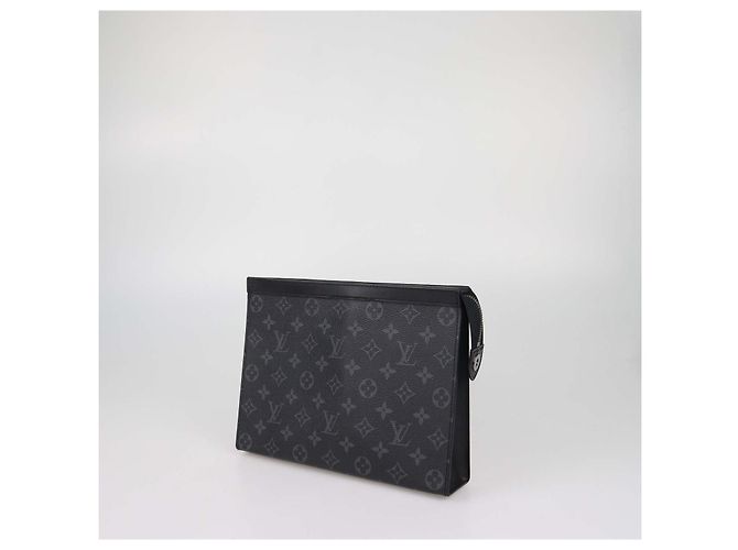 Louis Vuitton Monogram Eclipse Canvas Pochette Voyage MM Nero - vista 2