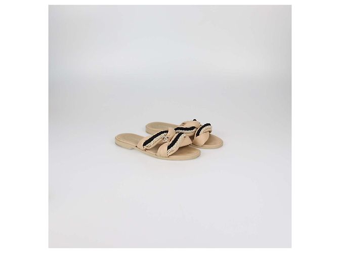 Sandali Slide Chanel in pelle beige con corda e perle finte CC - vista 2