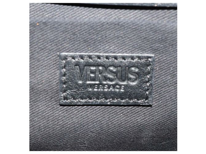 Clutch Versus Versace in pelle nera embossed effetto serpente con logo leone e catena Nero - vista 5