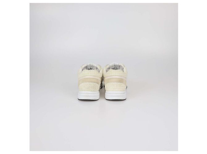 Sneakers basse Chanel in tweed beige/giallo e pelle CC - vista 5