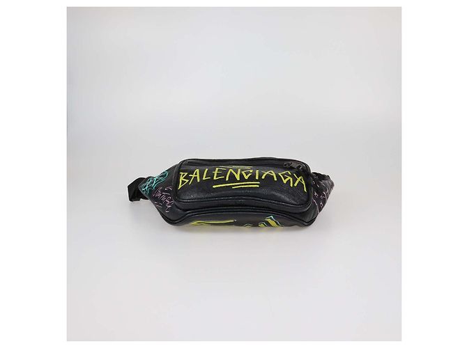 Borsa cintura Balenciaga Graffiti Explorer in pelle nera Nero - vista 4