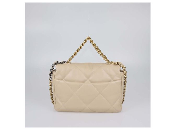 Borsa a tracolla Chanel 19 Large in pelle matelassé Beige - vista 3