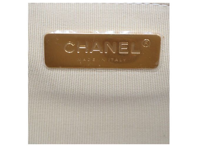 Borsa a tracolla Chanel 19 Large in pelle matelassé Beige - vista 5