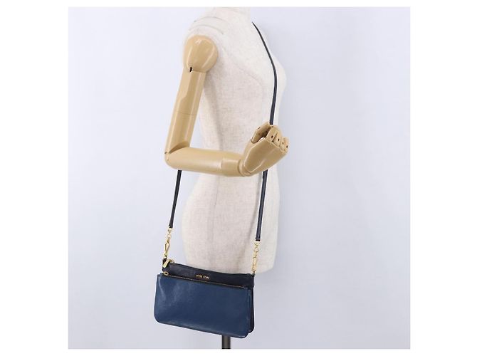 Borsa a tracolla con catena Miu Miu in pelle blu e oro Auth bs36957A D'oro - vista 26