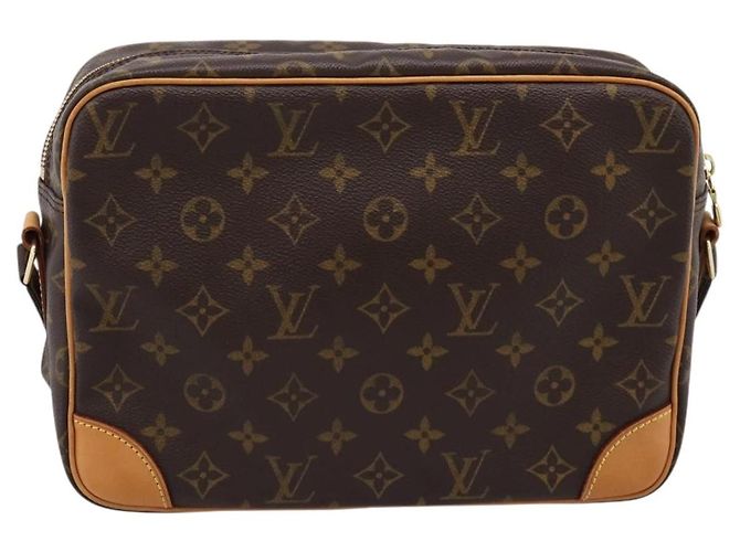 LOUIS VUITTON Monogram Nile Shoulder Bag M45244 LV Auth ka6014V Monogramma - vista 2
