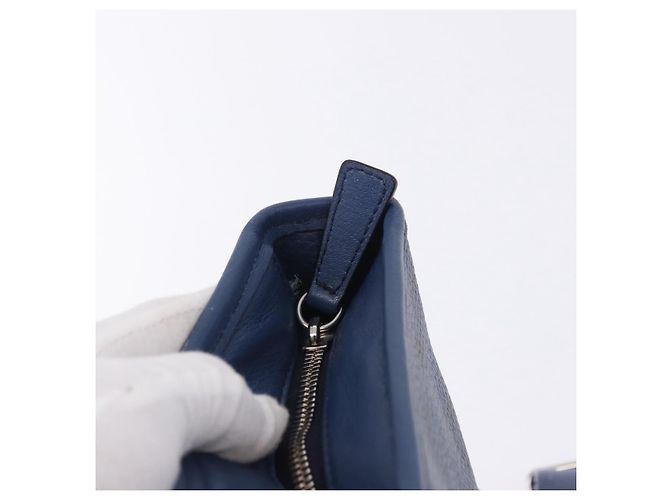 Borsa a tracolla MCM Vicetos in pelle blu navy e argento Auth 202257A - vista 15