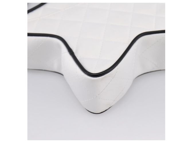 Borsa a tracolla con catena CHANEL Matelassé a forma di stella in raso Bianco Nero Auth 200368SM - vista 13