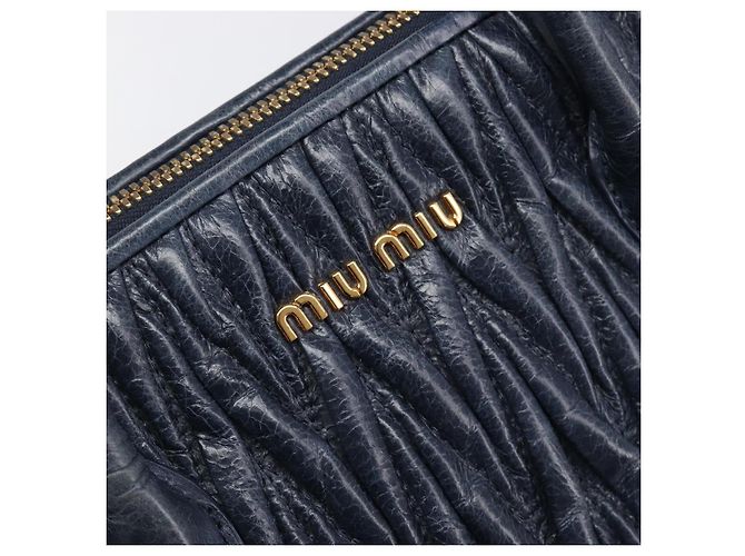 Borsa Miu Miu Matelassé in pelle blu navy e oro Auth 201903V D'oro - vista 14