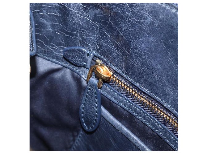 Borsa Miu Miu Matelassé in pelle blu navy e oro Auth 201903V D'oro - vista 20