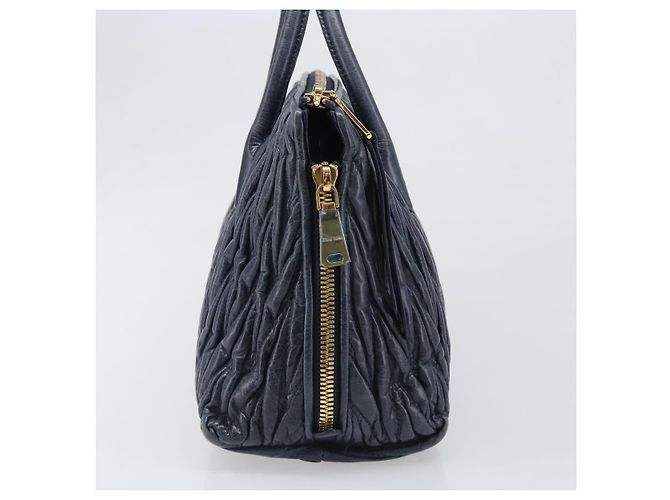 Borsa Miu Miu Matelassé in pelle blu navy e oro Auth 201903V D'oro - vista 4