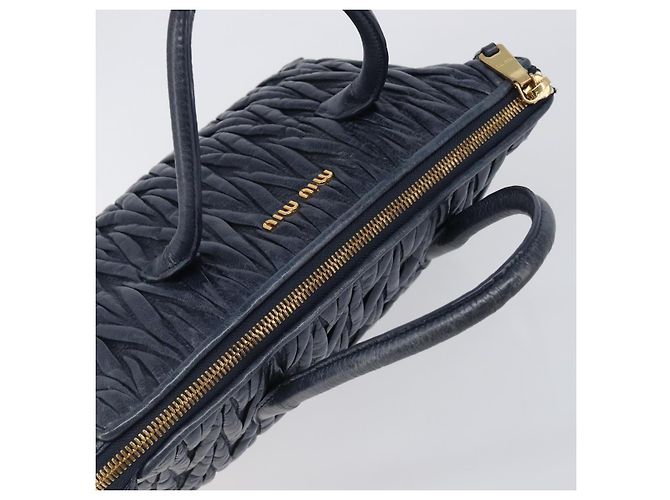 Borsa Miu Miu Matelassé in pelle blu navy e oro Auth 201903V D'oro - vista 6