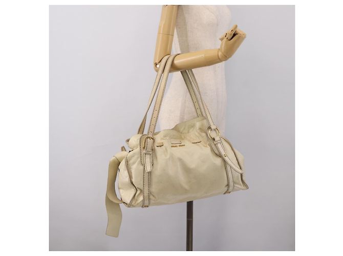 Borsa a tracolla Miu Miu in pelle beige e oro Auth 199416A D'oro - vista 23