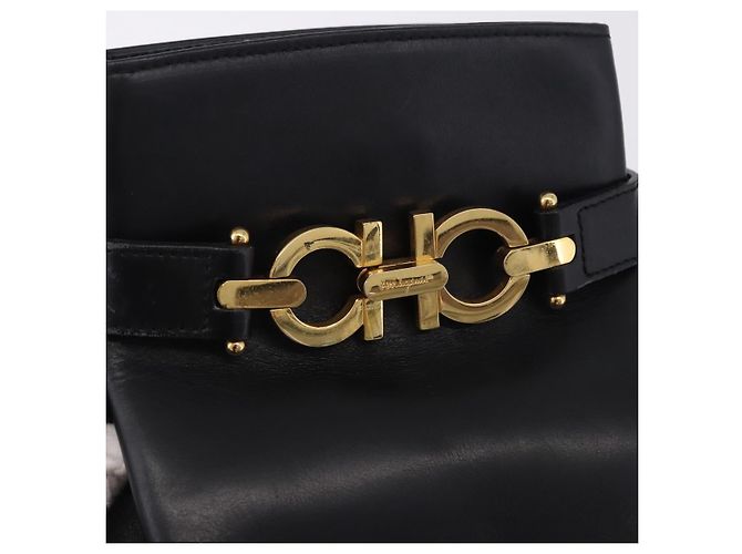 Borsa a tracolla Salvatore Ferragamo Gancini in pelle nera e oro Auth 202100 Nero - vista 14