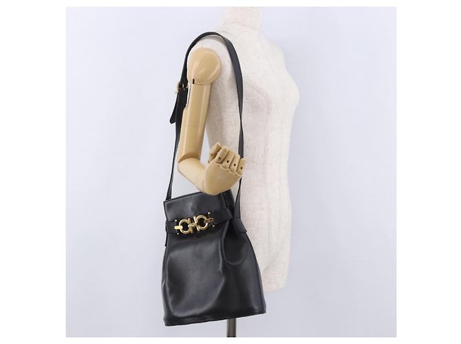Borsa a tracolla Salvatore Ferragamo Gancini in pelle nera e oro Auth 202100 Nero - vista 21