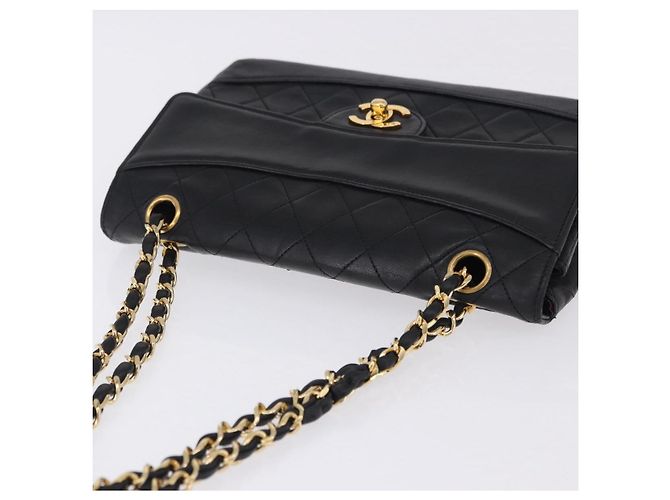 Borsa a tracolla CHANEL Matelasse con catena in pelle d'agnello nera e oro CC Auth 202003SAV Nero D'oro - vista 6