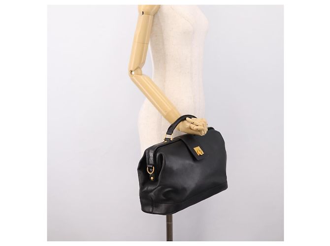Céline CELINE Handtasche aus Leder Schwarz Goldfarben Auth 200334 - Ansicht 21