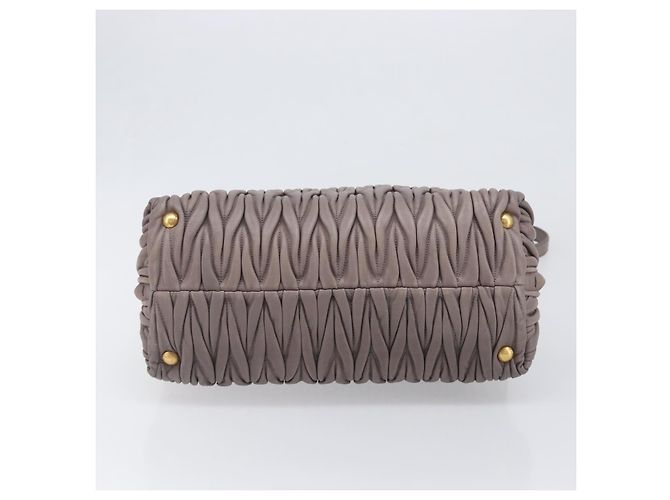 Borsa a mano Miu Miu Matelassé in pelle 2way Grigio Oro Auth 201882V Marrone D'oro - vista 11