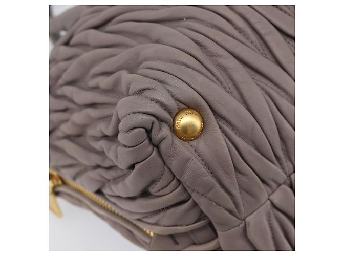 Borsa a mano Miu Miu Matelassé in pelle 2way Grigio Oro Auth 201882V Marrone D'oro - vista 15
