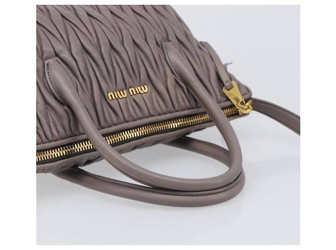 Borsa a mano Miu Miu Matelassé in pelle 2way Grigio Oro Auth 201882V Marrone D'oro - vista 7