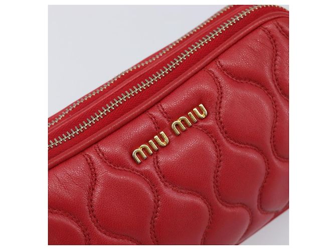 Pouch Miu Miu in pelle rossa tono oro Auth 200834V Rosso - vista 14