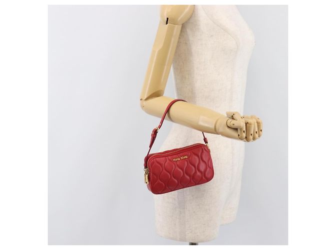 Pouch Miu Miu in pelle rossa tono oro Auth 200834V Rosso - vista 22
