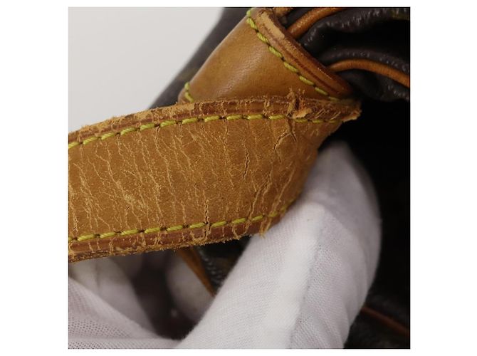 LOUIS VUITTON Monogram Saumur 43 Shoulder Bag M42252 LV Auth 198992 Monogramma - vista 19