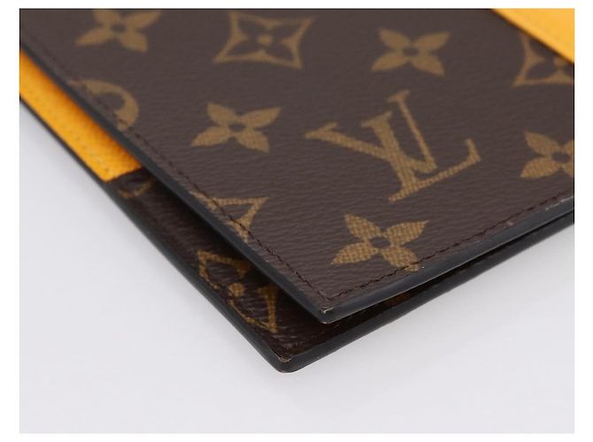 LOUIS VUITTON Monogram Macassar Couverteur Passport NM M12827 LV Auth 200109V Giallo Monogramma - vista 11