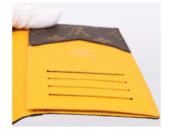 LOUIS VUITTON Monogram Macassar Couverteur Passport NM M12827 LV Auth 200109V Giallo Monogramma - vista 16