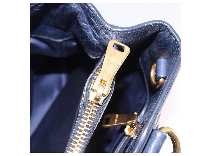 Borsa a mano Miu Miu in pelle blu navy e oro Auth 199407V D'oro - vista 25