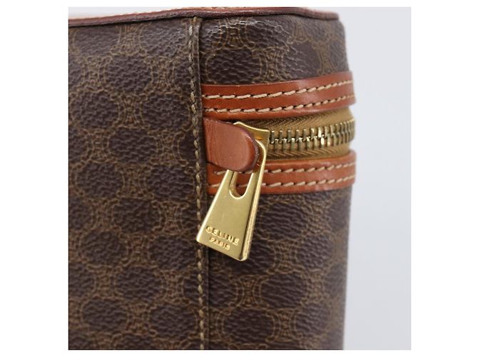 Céline Borsa a mano porta trucchi CELINE Macadam Canvas PVC Pelle Marrone Oro Auth ka6028A D'oro - vista 14