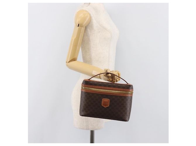 Céline Borsa a mano porta trucchi CELINE Macadam Canvas PVC Pelle Marrone Oro Auth ka6028A D'oro - vista 22