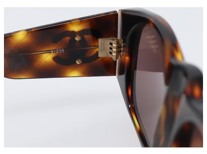 Gafas de sol CHANEL estampado carey de plástico marrón y dorado CC Auth BA15309 Castaño - vista 12