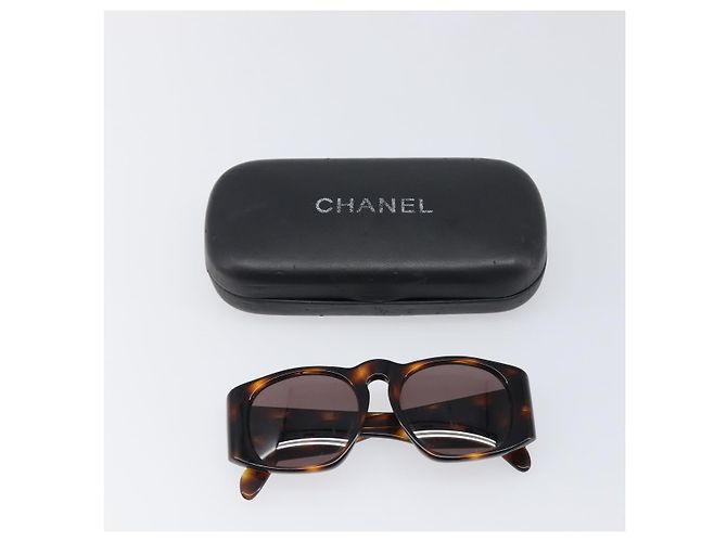 Gafas de sol CHANEL estampado carey de plástico marrón y dorado CC Auth BA15309 Castaño - vista 15