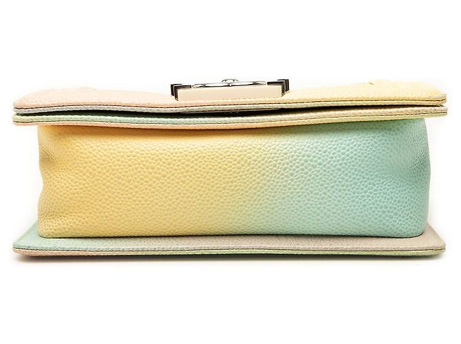 Borsa a tracolla Chanel Small Quilted Caviar Rainbow Boy Flap Verde - vista 3