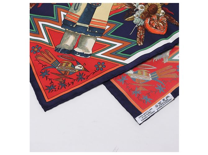Hermès Carré 90 "Kachinas" Seidentuch in Navy Blue Marineblau - Ansicht 3