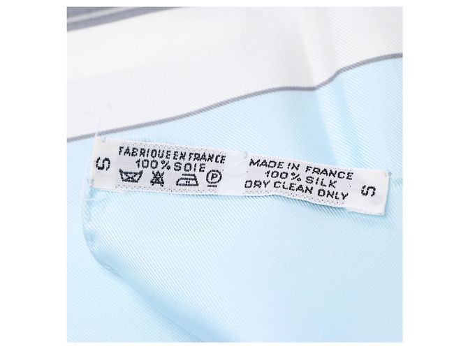 Hermès Carré 90 "BRIDES de GALA" Seidentuch in Blau - Ansicht 15