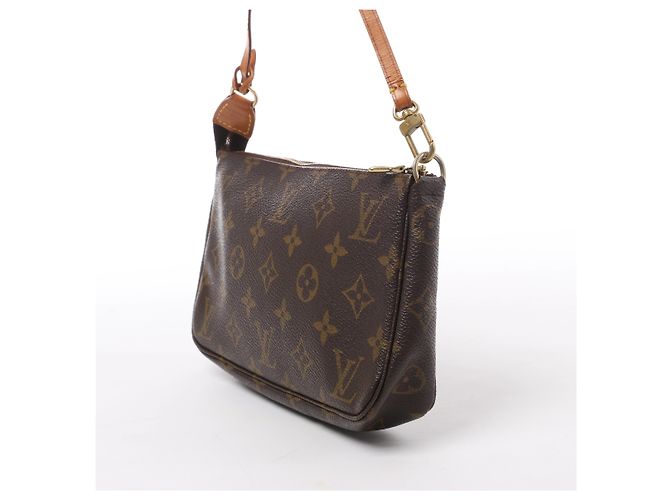 Louis Vuitton Pochette Accessoire Monogram Canvas Handbag in Brown M51980 Marrone - vista 2