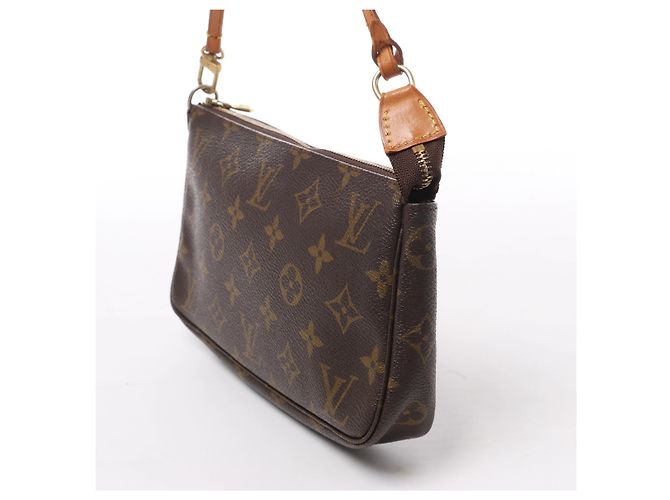 Louis Vuitton Pochette Accessoire Monogram Canvas Handbag in Brown M51980 Marrone - vista 3