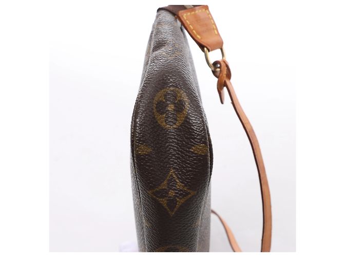 Louis Vuitton Pochette Accessoire Monogram Canvas Handbag in Brown M51980 Marrone - vista 8