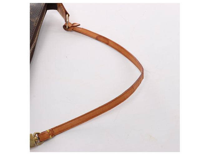 Louis Vuitton Pochette Accessoire Monogram Canvas Handbag in Brown M51980 Marrone - vista 9