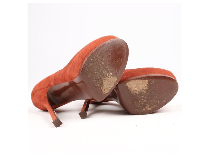 Autre Marque Saint Laurent Tribute Two Brown Suede Pumps, Size 37.5 EU Marrone - vista 12