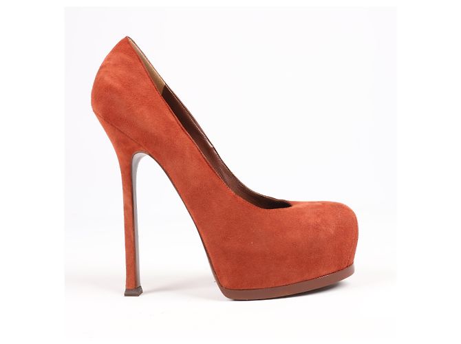 Autre Marque Saint Laurent Tribute Two Brown Suede Pumps, Size 37.5 EU Marrone - vista 3