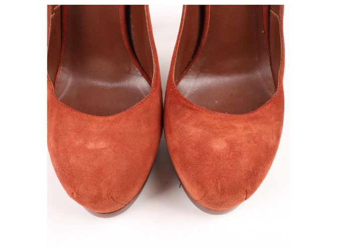 Autre Marque Saint Laurent Tribute Two Brown Suede Pumps, Size 37.5 EU Marrone - vista 8